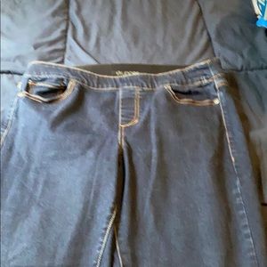 Maurices jeggings with pockets